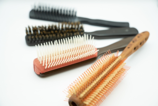 ヘアブラシ　毛　種類